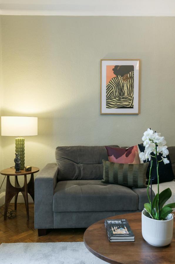 Chic 1 Bedroom Apartment In Bloomsbury, Sleeps 4 London Eksteriør billede