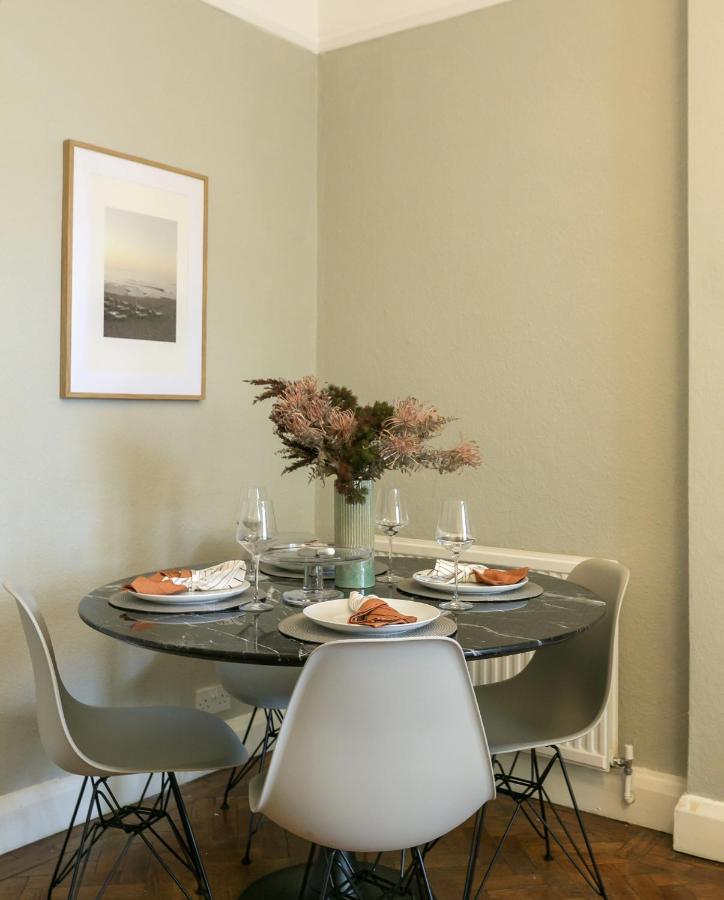 Chic 1 Bedroom Apartment In Bloomsbury, Sleeps 4 London Eksteriør billede
