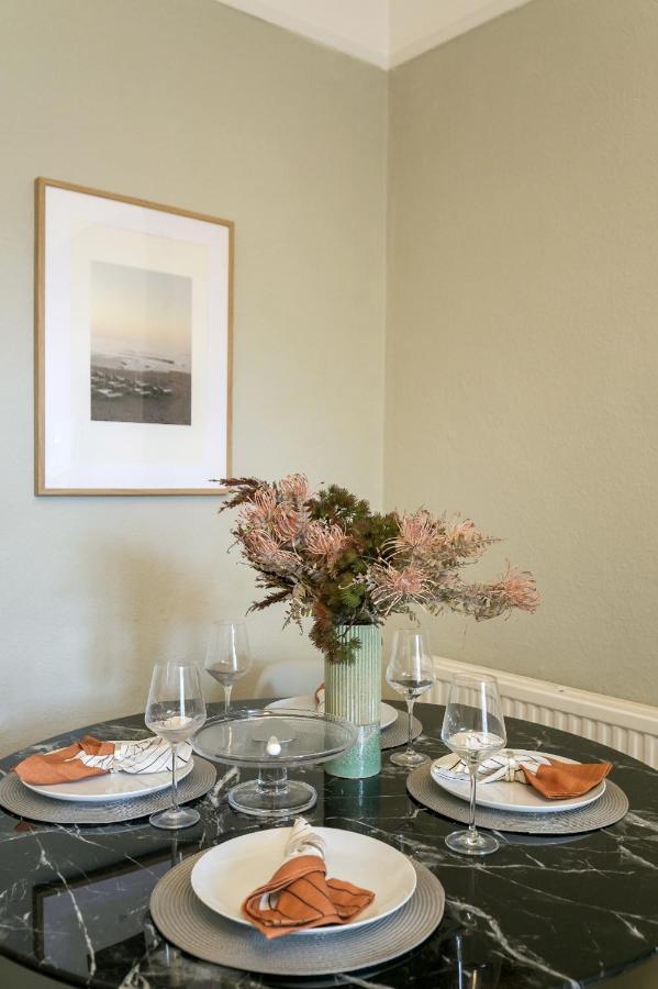 Chic 1 Bedroom Apartment In Bloomsbury, Sleeps 4 London Eksteriør billede